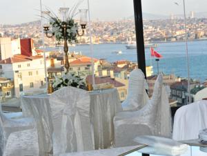 تور ترکیه هتل گراند استار - آژانس مسافرتی و هواپیمایی آفتاب ساحل آبی